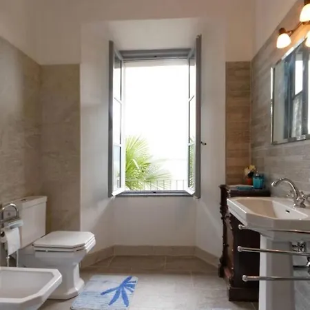 La Ca' Vegia * Stresa